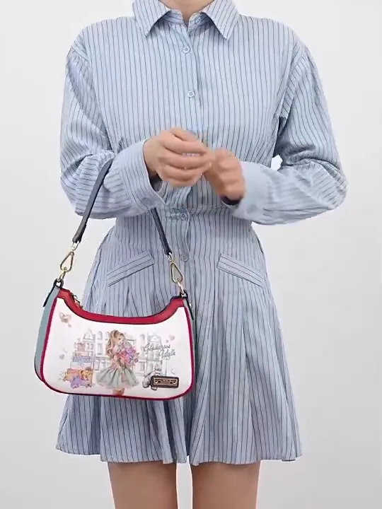 Video de NK13214 GLAMOROUS WALK-WHITE BOLSO MEDIA LUNA