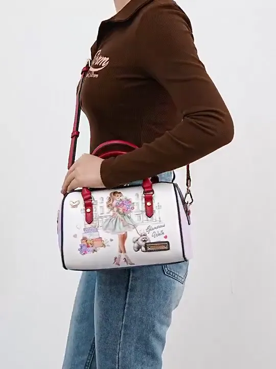 Video de NK13215 GLAMOROUS WALK-WHITE BOLSO DE MANO