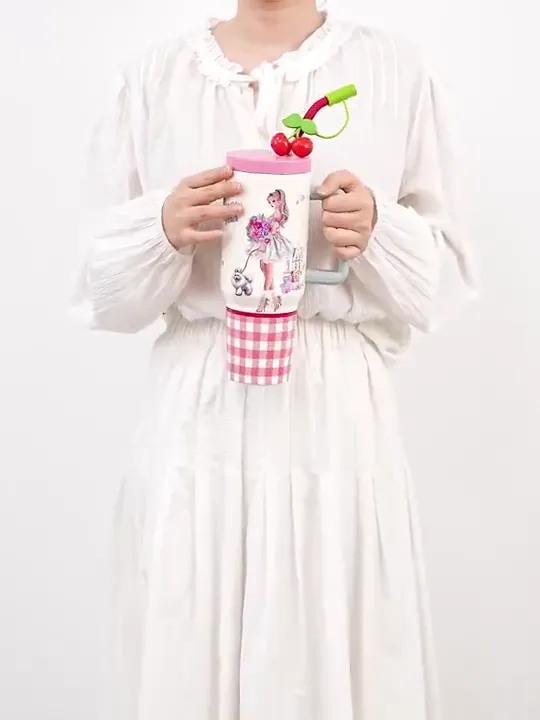 Video de NK25045 TAZA TERMICA CON AGARRADERA ANGEL FROM ABOVE